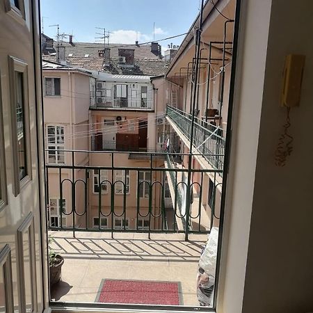 Small Low Cost Studio Beograd Ngoại thất bức ảnh